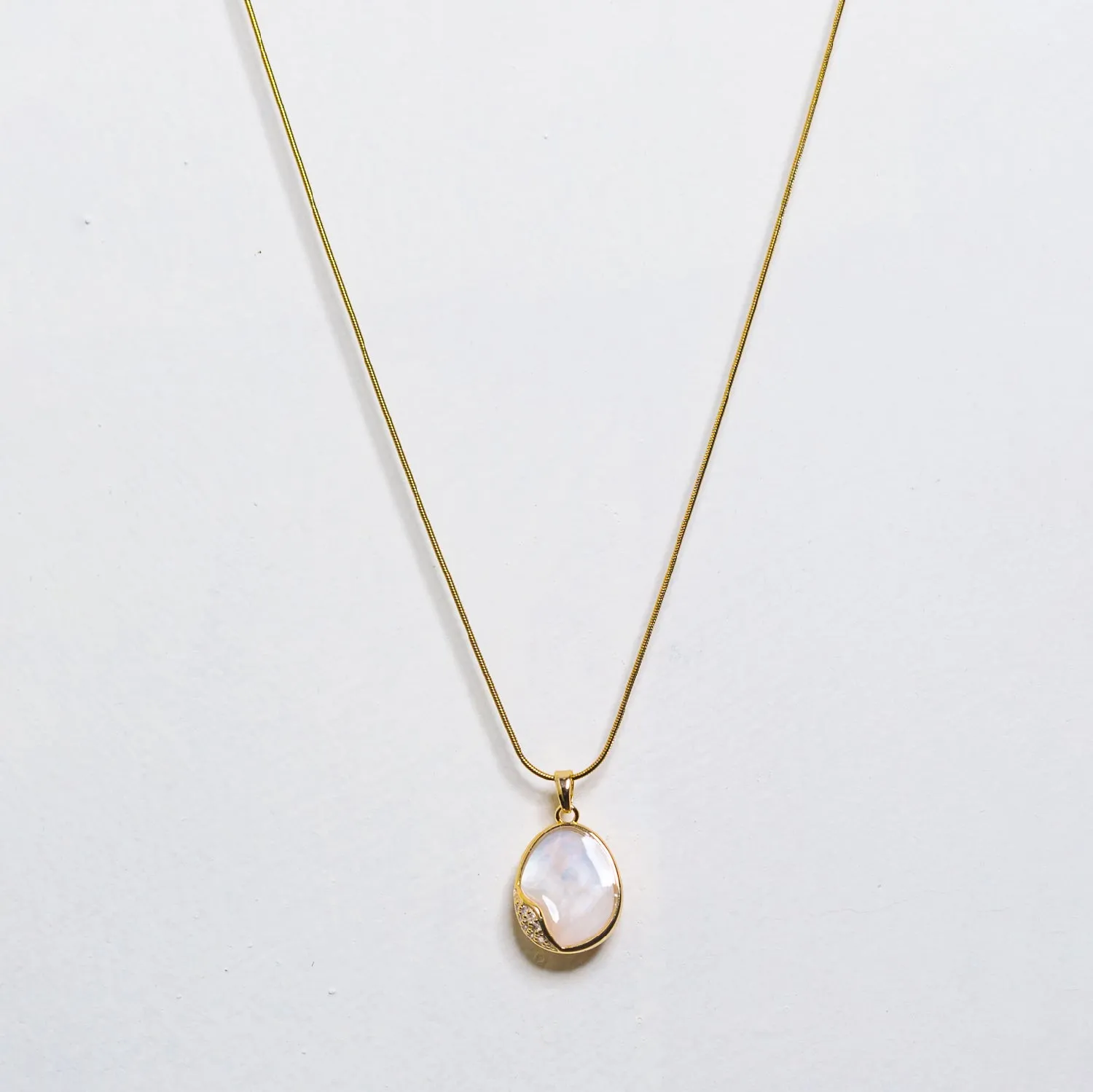 Artklim Gold Plated White Marble Pendant Necklace