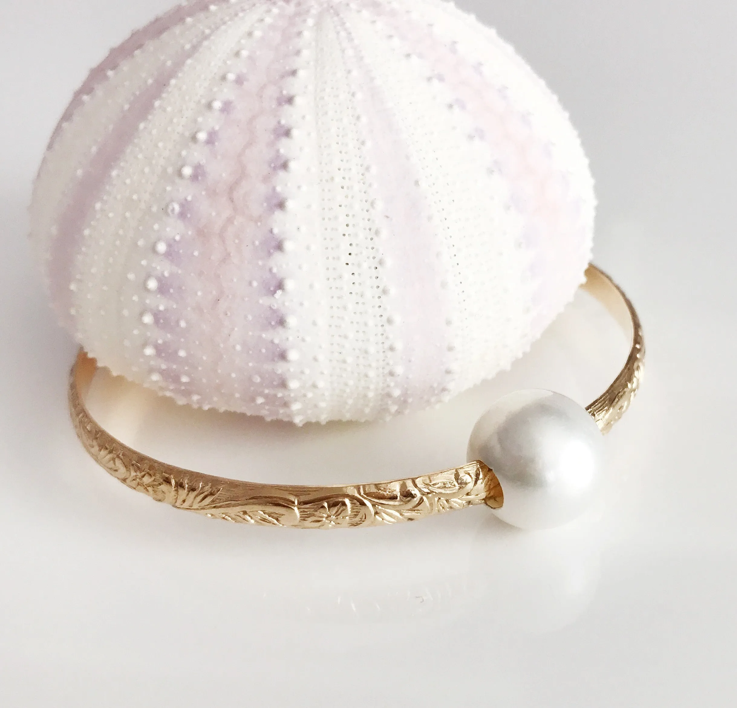 Bangle ALII - white pearl (B338)