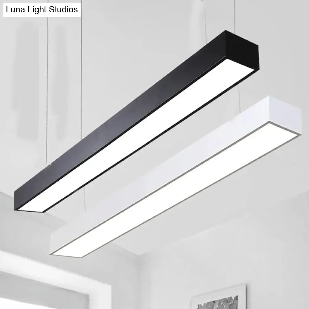 Linear LED Pendant Light: Sleek Aluminum Fixture for Modern Office Ceilings.