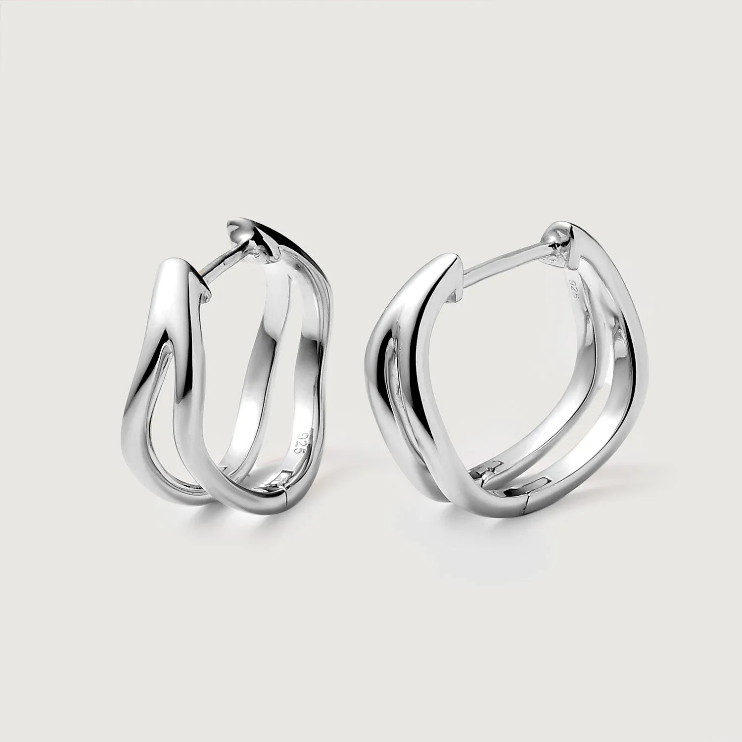 Molto Wave Hoop Earrings