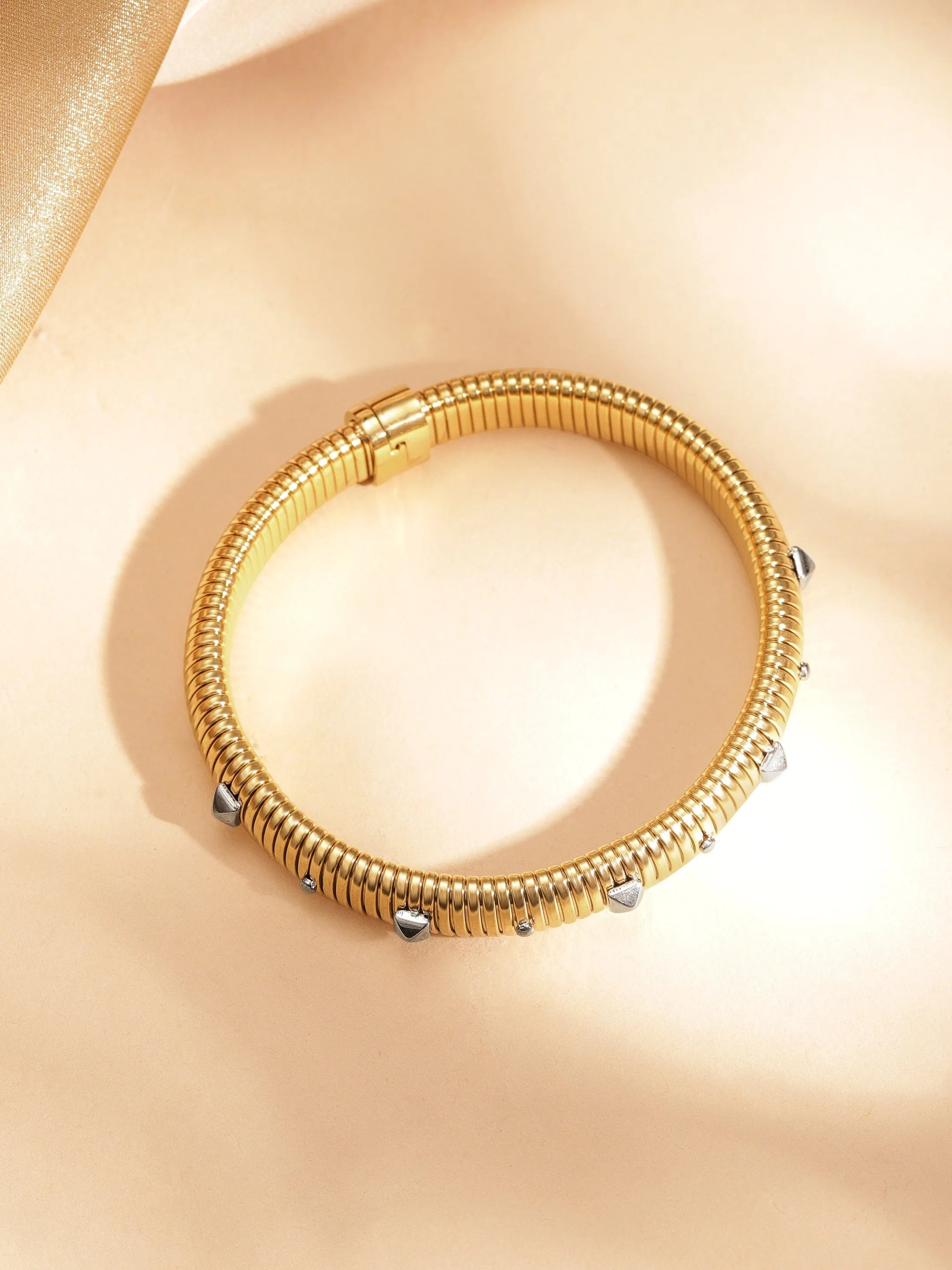 Rubans Voguish 18k Gold Plated  water proof Stainless Twilight Spiral  of shimmer  with star shine bracelet