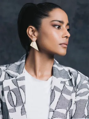 SHAHANA GOSWAMI X TRI STICK EARRING