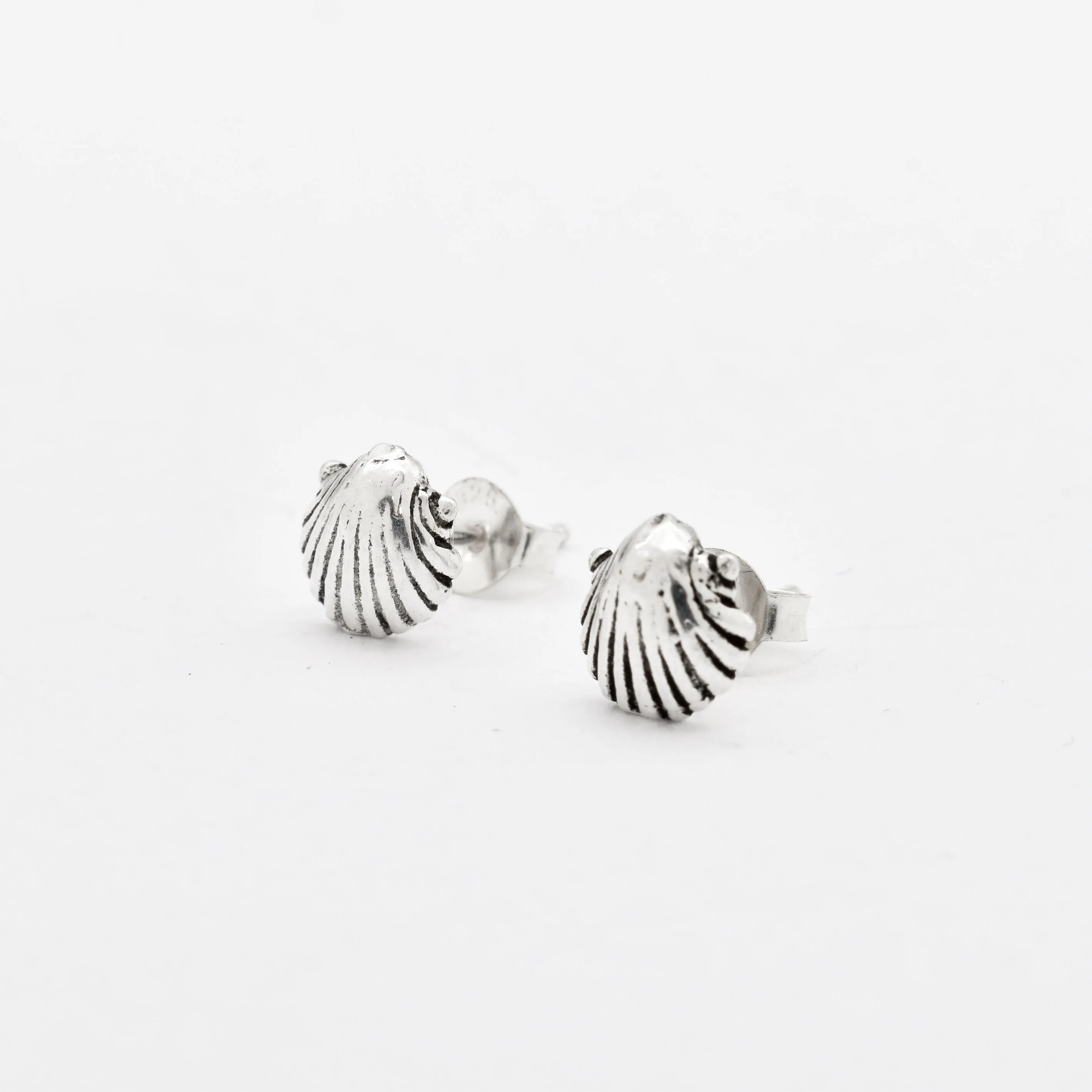 Silver Shell Studs - Vintage Summer Earrings - Scallop Shell Earrings