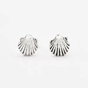 Silver Shell Studs - Vintage Summer Earrings - Scallop Shell Earrings