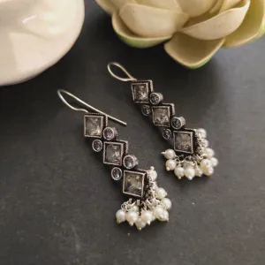 White Stone Long Earring: Snow Shimmer